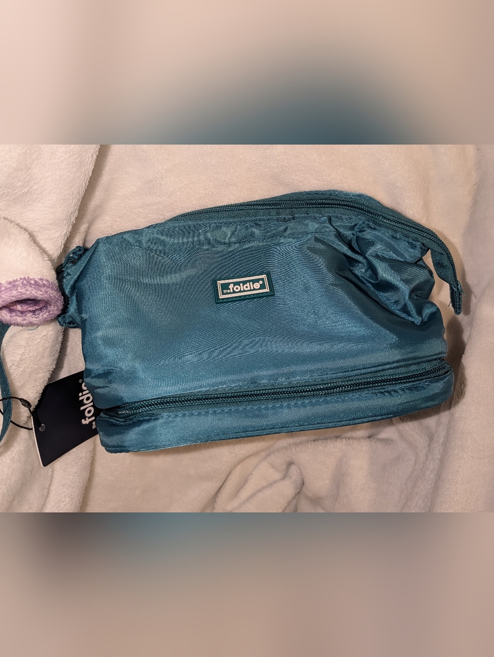 The Foldie Toiletry Bag Teal New - Picture 2 of 4